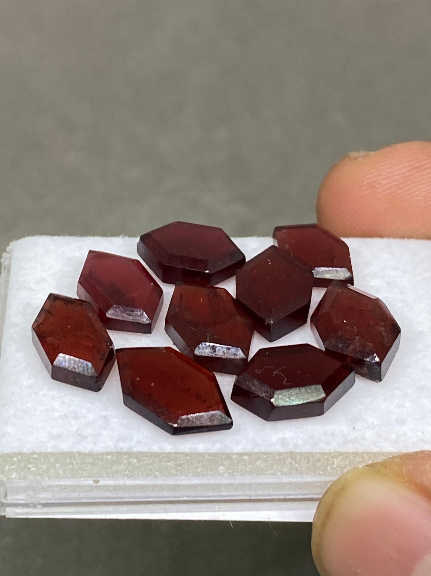 Amazing Red garnet hexagon mirror cuts aaa quality wt 32 cts pcs 9 size 11x6-13x7mm red garnet hexagon double side faceted garnet