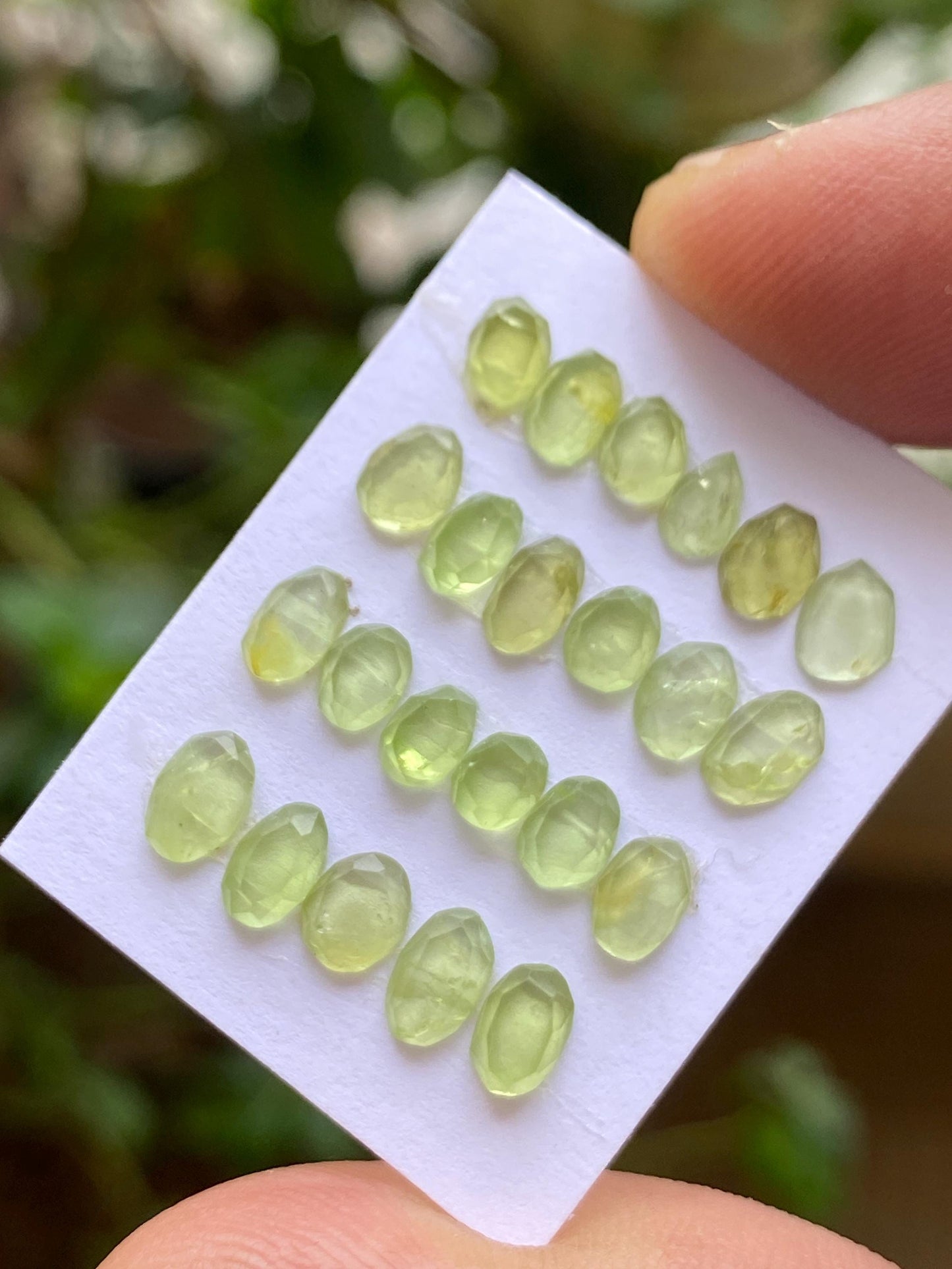 Astonishing peridot  oval shape cut flat back  pcs 23 wt 7 cts size 4.8x3.2mm-5.8x4mm  natural peridot oval shape  cut jewelry supply