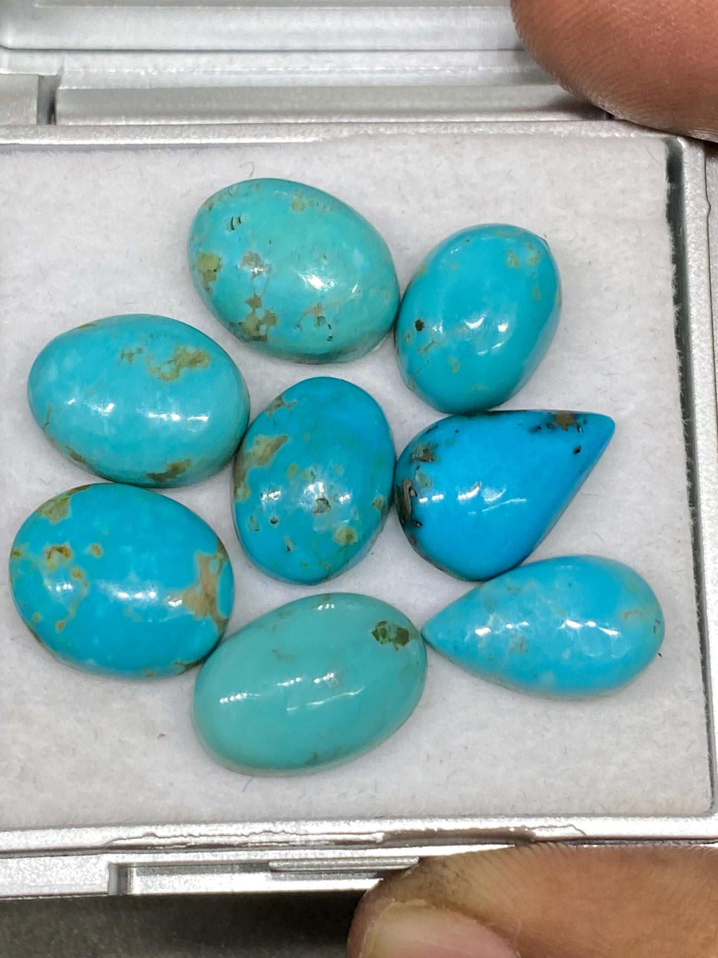 Stunning rare Arizona  mines Turquoise cabochons  natural smooth polished ovals pcs 8 wt 8.40 carats 13x10mm-15x10mm turquoise cabochons